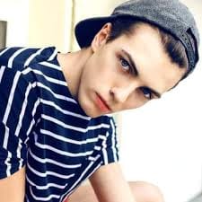 Marriyum Aurangzeb avatar